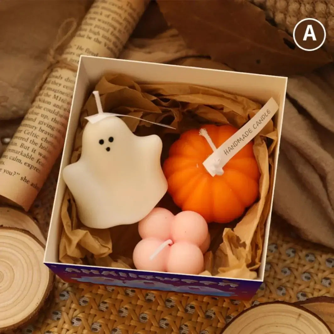 Boîte de bougies d'aromathérapie Halloween avec des formes de fantôme, citrouille et boule, parfaites pour une décoration festive et mystérieuse.